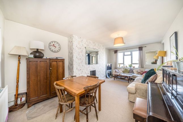 45 Poplar House, Wickham Road, London photo 3