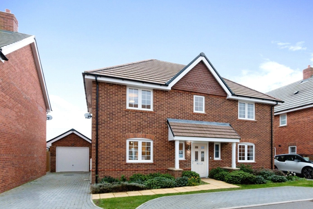 Detached house to rent in Carpenters Way, Badshot Lea, Farnham