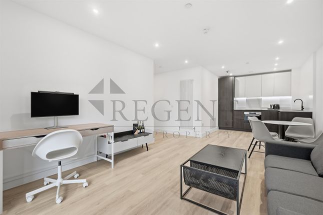 12, Silverleaf House, Heartwood Boulevard, London photo 4