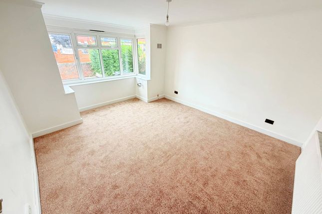 141 Park Lane West, Tipton photo 3