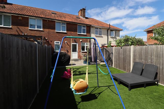 64, Abbots Road, Edgware photo 2