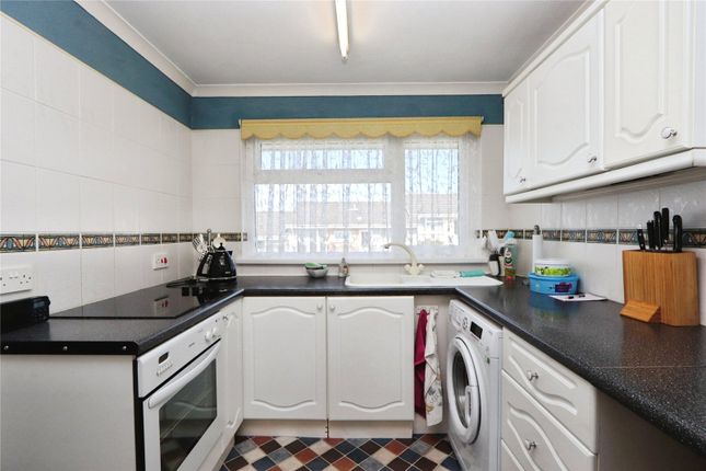 16, Cedar Way, Devon photo 4
