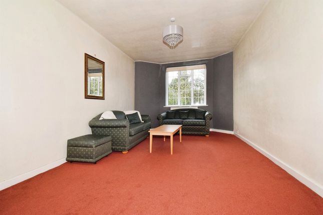 Flat for sale in Stoneygate Court, Leicester