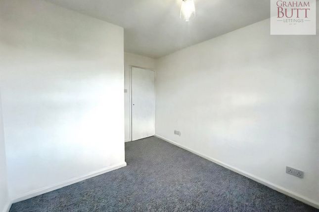 Flat 8, Peppers Court,, Terminus Road, West Sussex photo 3
