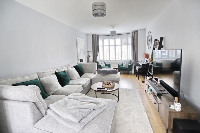 3 Berwick Avenue, Manchester photo 4