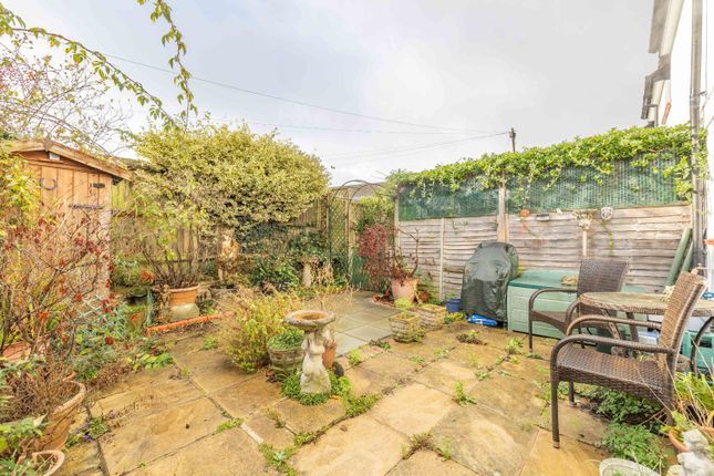 3, Canon Green, Wingham photo 4