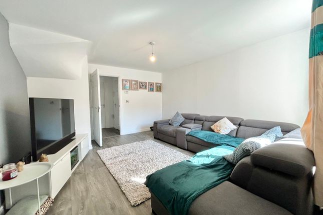 81 Myrtlebury Way, Exeter photo 3