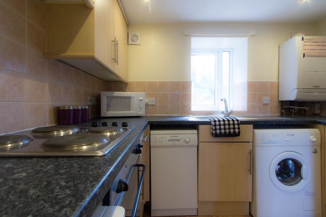 Terraced house to rent in Woodsley Road, Leeds