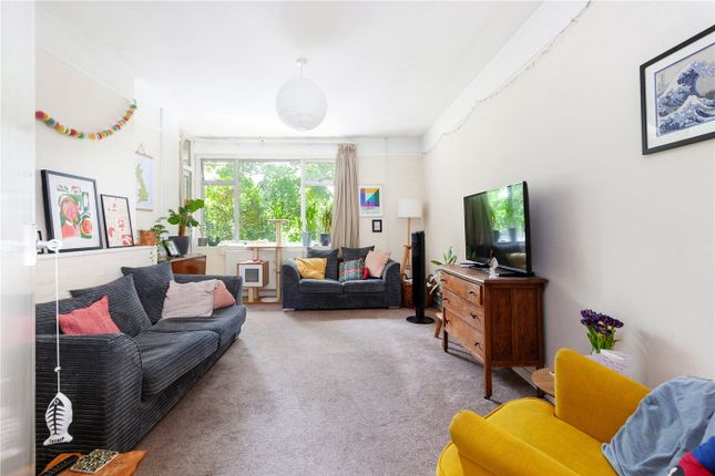 Thumbnail Flat to rent in Grice Court, Alwyne Square, London