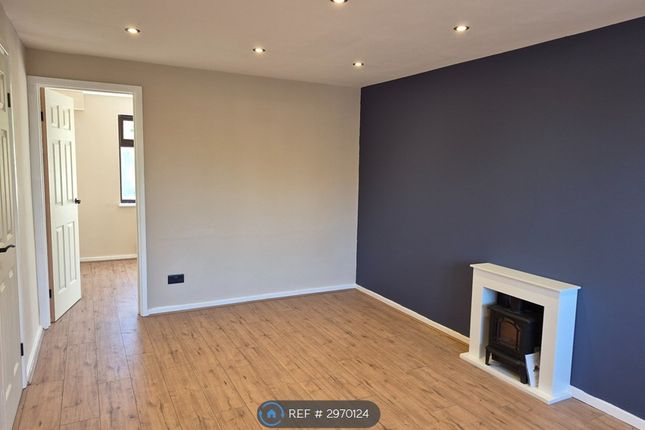 Tewkesbury Drive, Bedworth photo 4