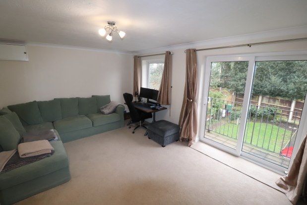 Flat to rent in Hutton Road, Brentwood