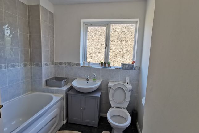 Semi-detached house to rent in Melrose Drive, Bedford