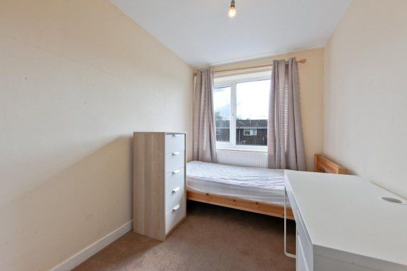 11, Smith Street, Surbiton photo 5