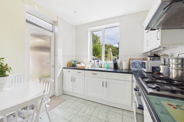 120, North View, Pinner photo 4