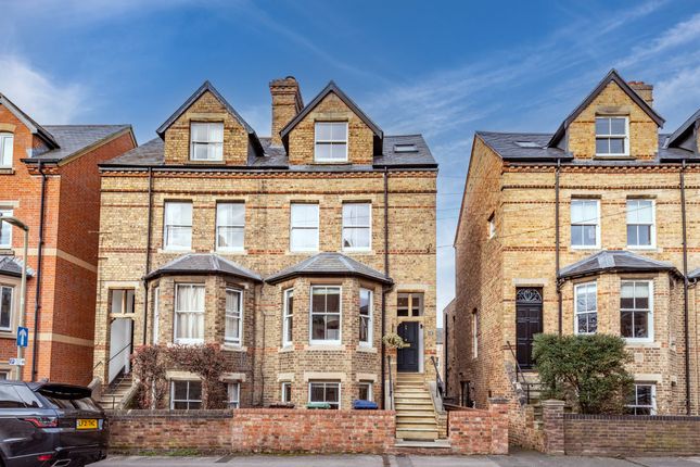 Thumbnail Semi-detached house for sale in Worcester Place, Oxford