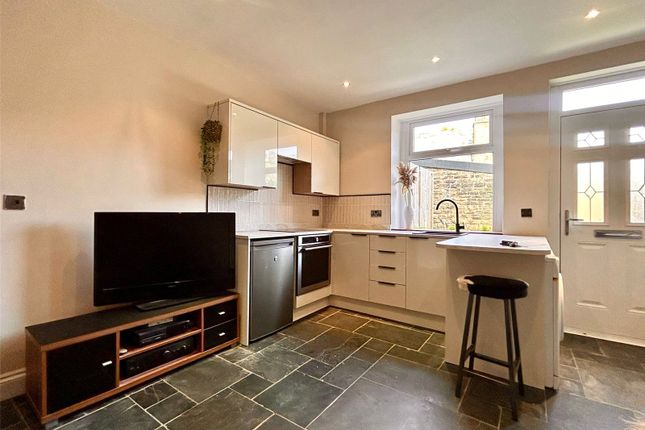 3, Oldham Road, Saddleworth photo 2