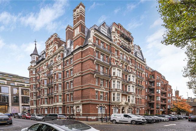 Flat to rent in Iverna Court, Kensington, London