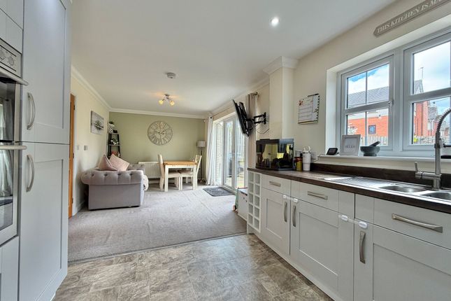 4 Chepstow Close, Carlisle photo 2