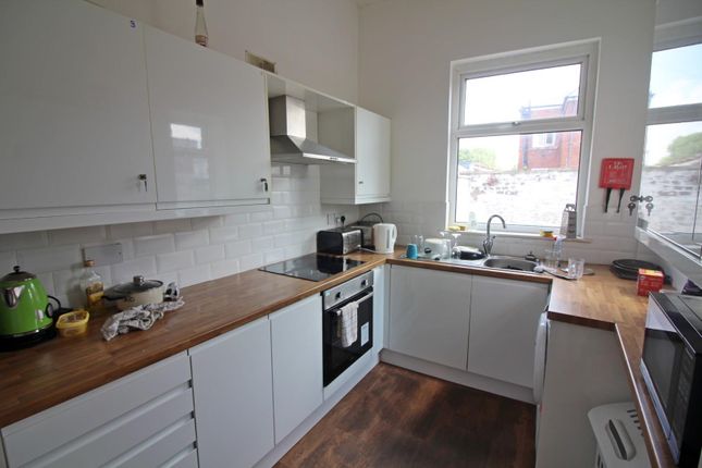 Room 4, 1, Brierley Street, Bury photo 2