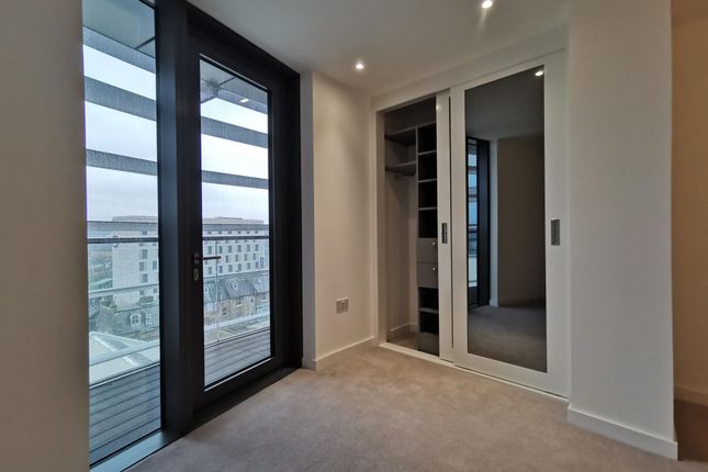 Flat for sale in City North West Tower, Goodwin Street, London