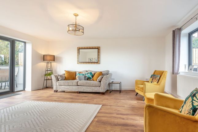6, Park Close, Lydney photo 3