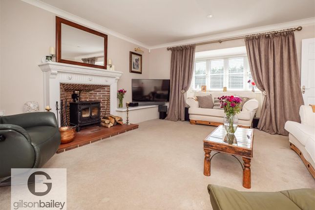 Highgate House, 27 Manor Farm Close, Norwich photo 3