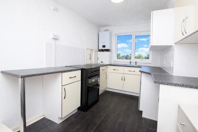 56, Mayfield Flats, Darwen photo 3