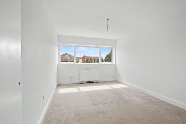 13 Lavender Court, West Molsey photo 4