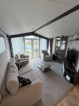 2-bed caravan on Amotherby Lane, Amotherby, £75,000