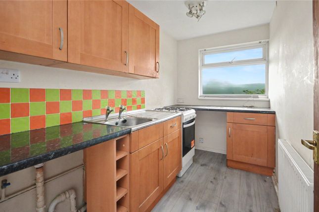6, Worcester Drive, West Yorkshire photo 4