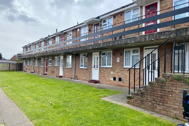 Thumbnail Flat for sale in Kingston Close, Ramsgate