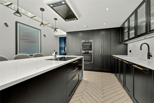 2, Giggs Hill Villas, Thames Ditton photo 4