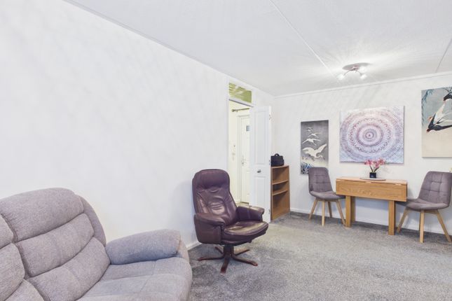 5, St. Nicholas Court, Gloucester photo 4