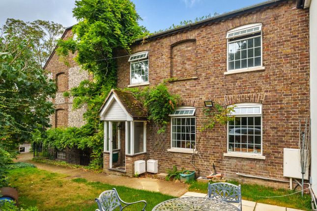 Detached house for sale in Belswains Lane, Hemel Hempstead, Hertfordshire