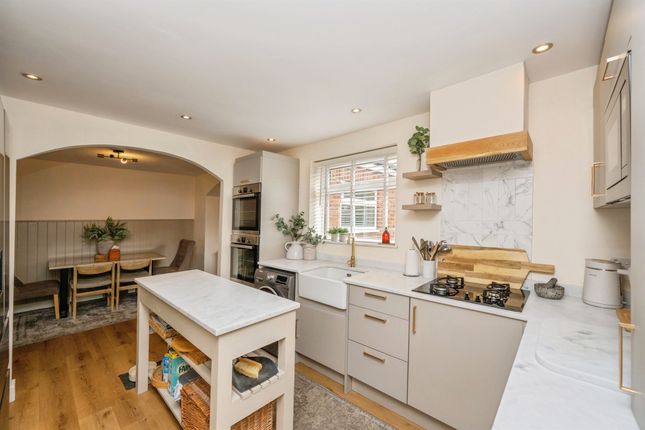 105, Scarborough Rise, Derby photo 4
