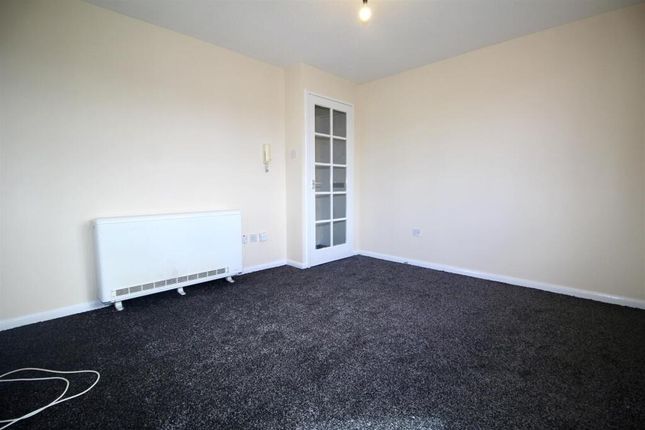 153, Linwood Crescent, Middlesex photo 2