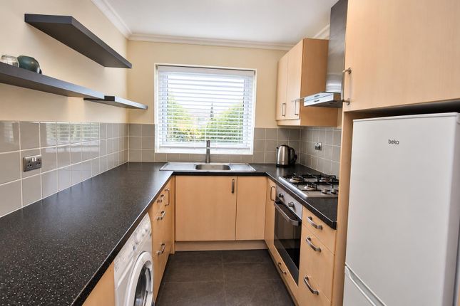 12, Greenacre Court, Egham photo 3