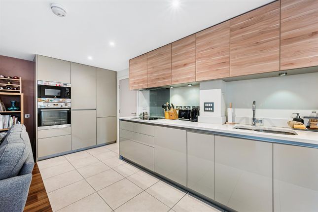 Flat 2, Drummond Court, Palmerston Road, London photo 3