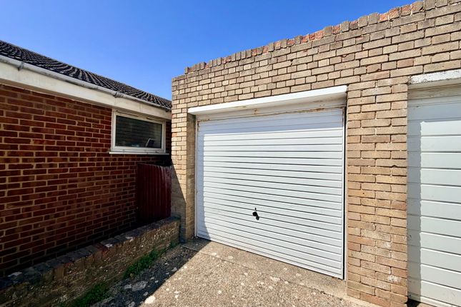 11, Cornwallis Close, Eastbourne photo 4