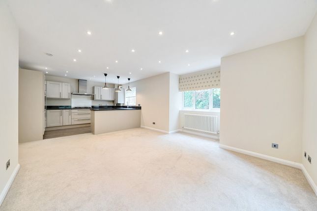 Flat 18,,, Barrington Lodge, Weybridge photo 4