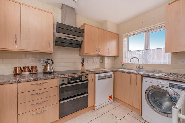 120, Jersey Drive, Wokingham photo 2