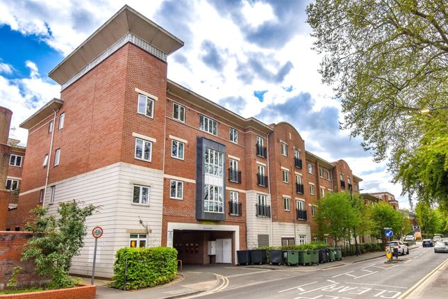 Flat 44,, Park View, Maidenhead photo 3