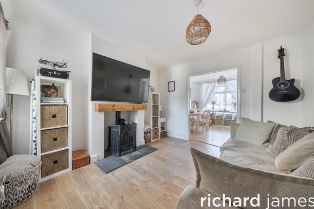 90, Linslade Street, Swindon photo 2