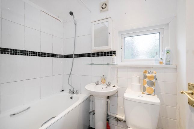 Property for sale in Aubrey Road, London