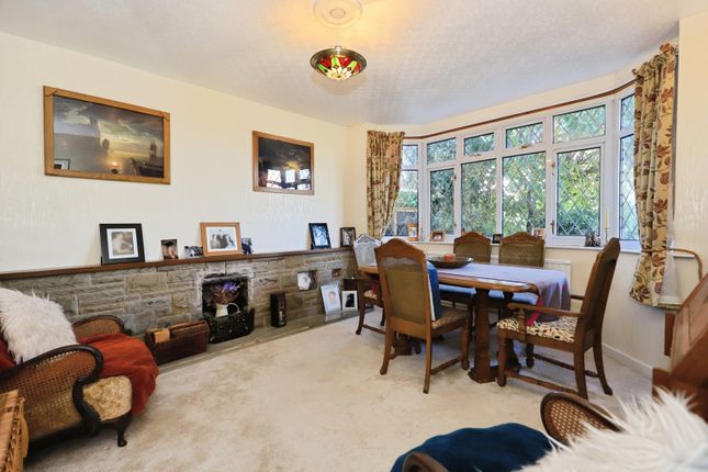 1, Spring Grove Crescent, Worcestershire photo 4