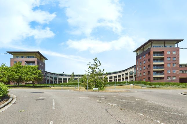 2-bed flat on 36, Huntley Crescent, Milton Keynes, £200,000