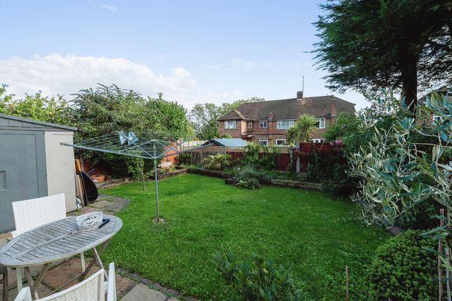 Detached house for sale in Whitmores Wood, Hemel Hempstead