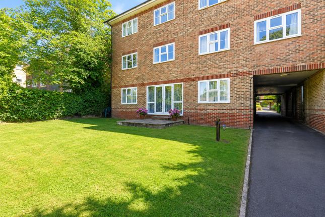 Flat 1, 34 Winward Court, Eaton Road, Sutton photo 2