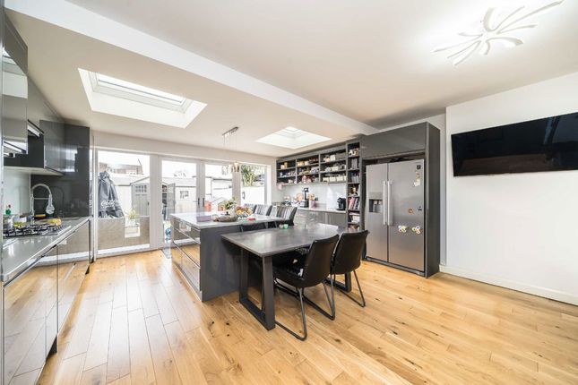 9, Fieldend Road, London photo 2