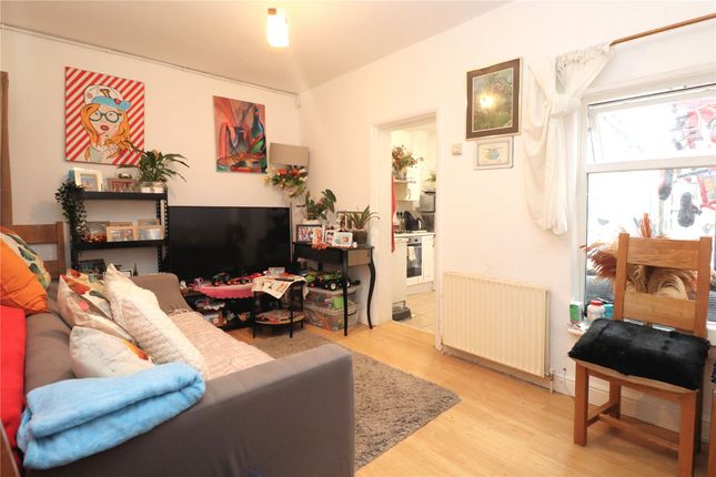 9, Courtenay Road, Surrey photo 3